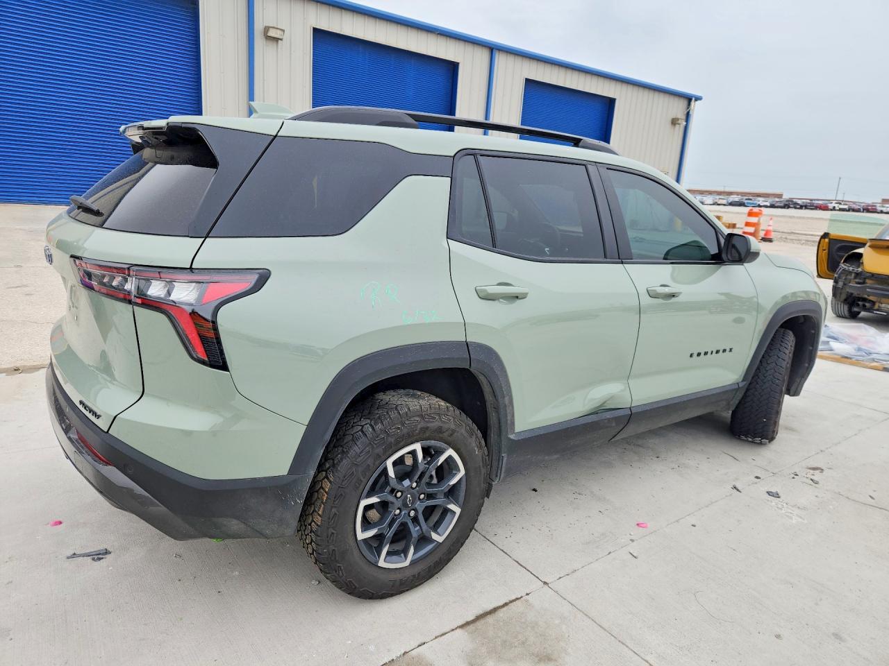 2025 CHEVROLET EQUINOX