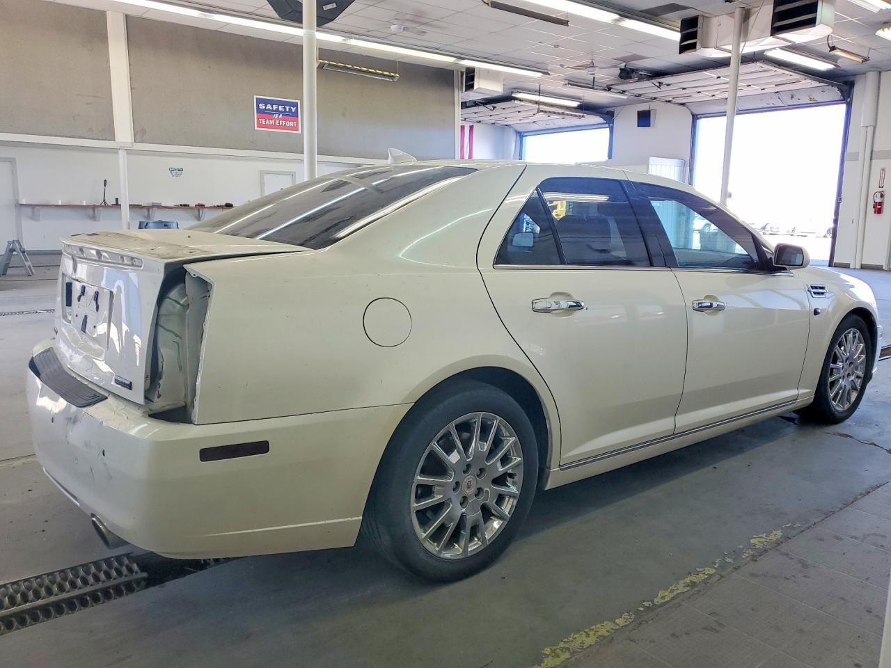 2011 CADILLAC STS