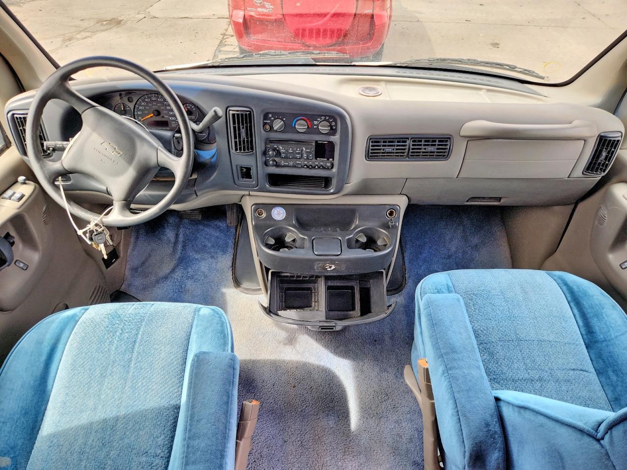 2000 CHEVROLET Express 3500