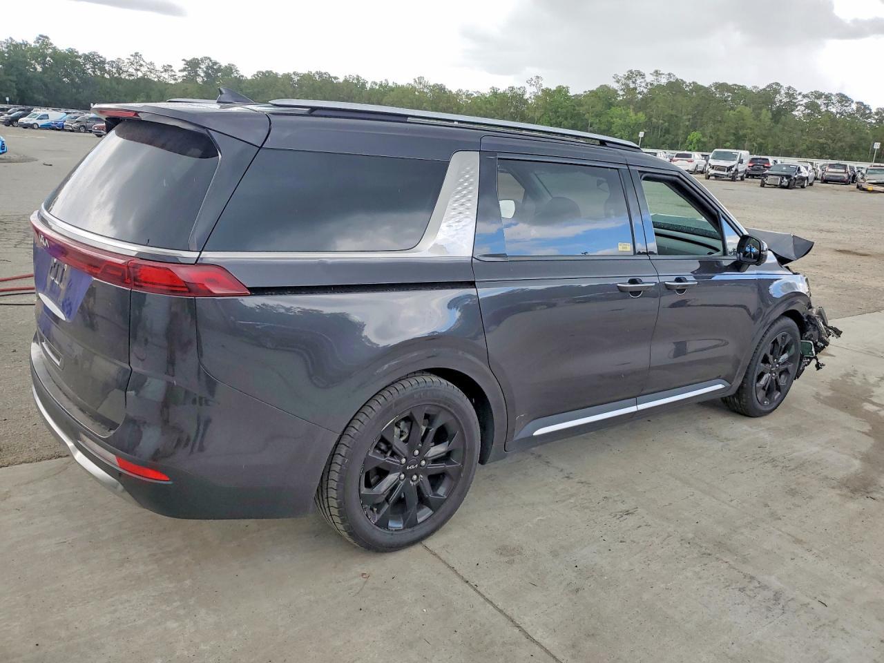 2024 KIA Carnival