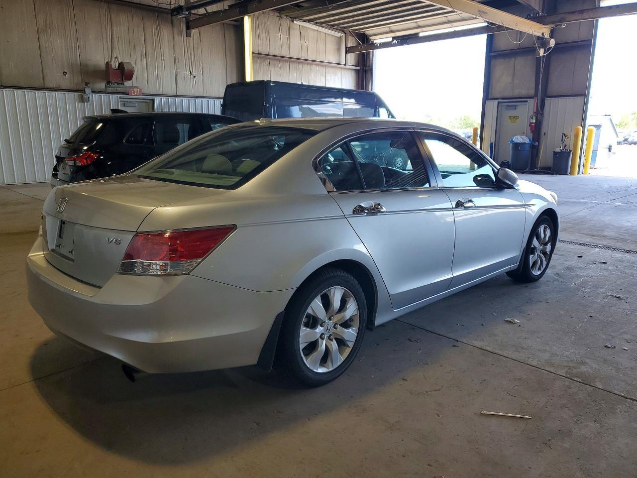 2010 HONDA ACCORD