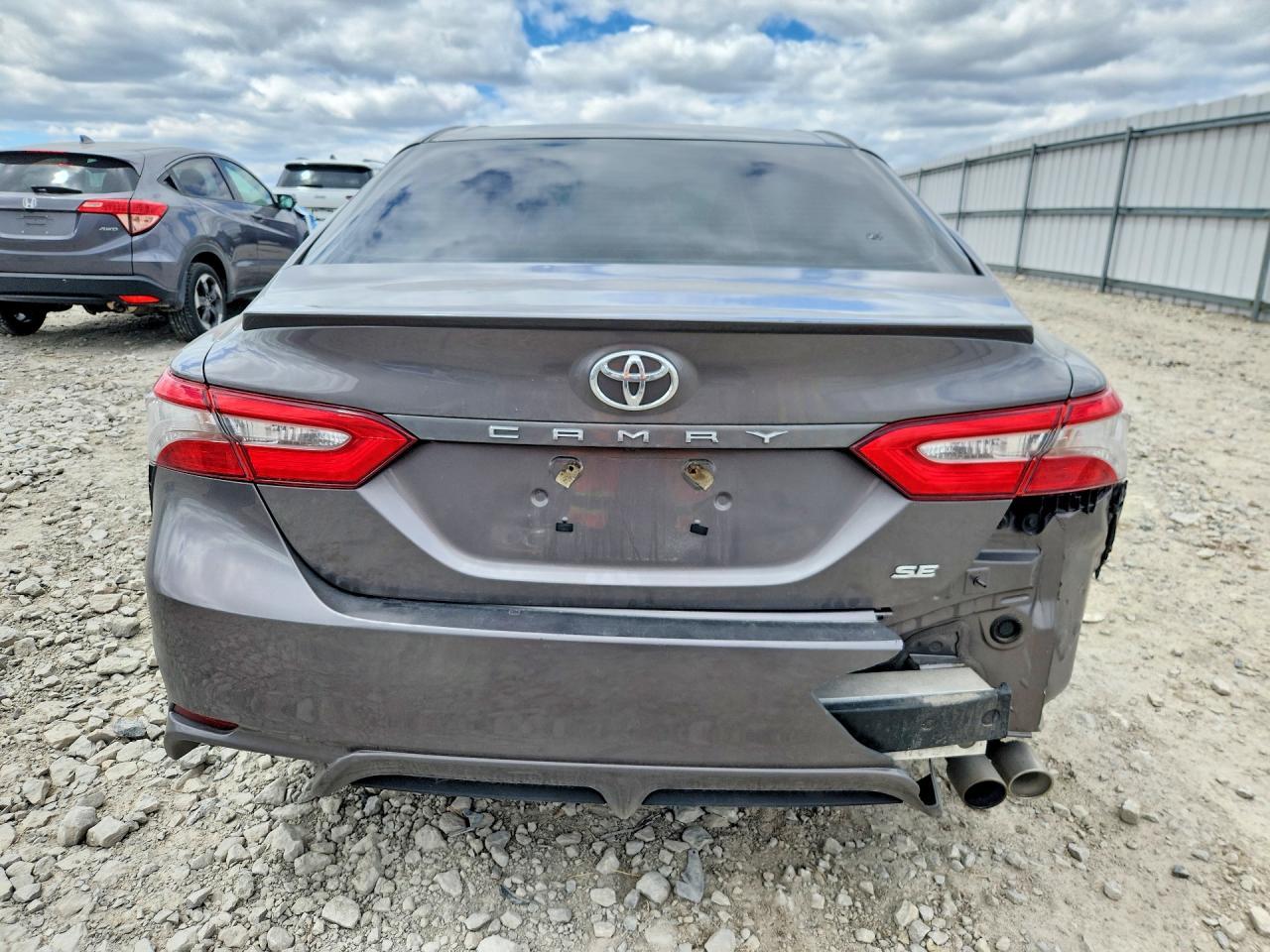 2018 TOYOTA CAMRY