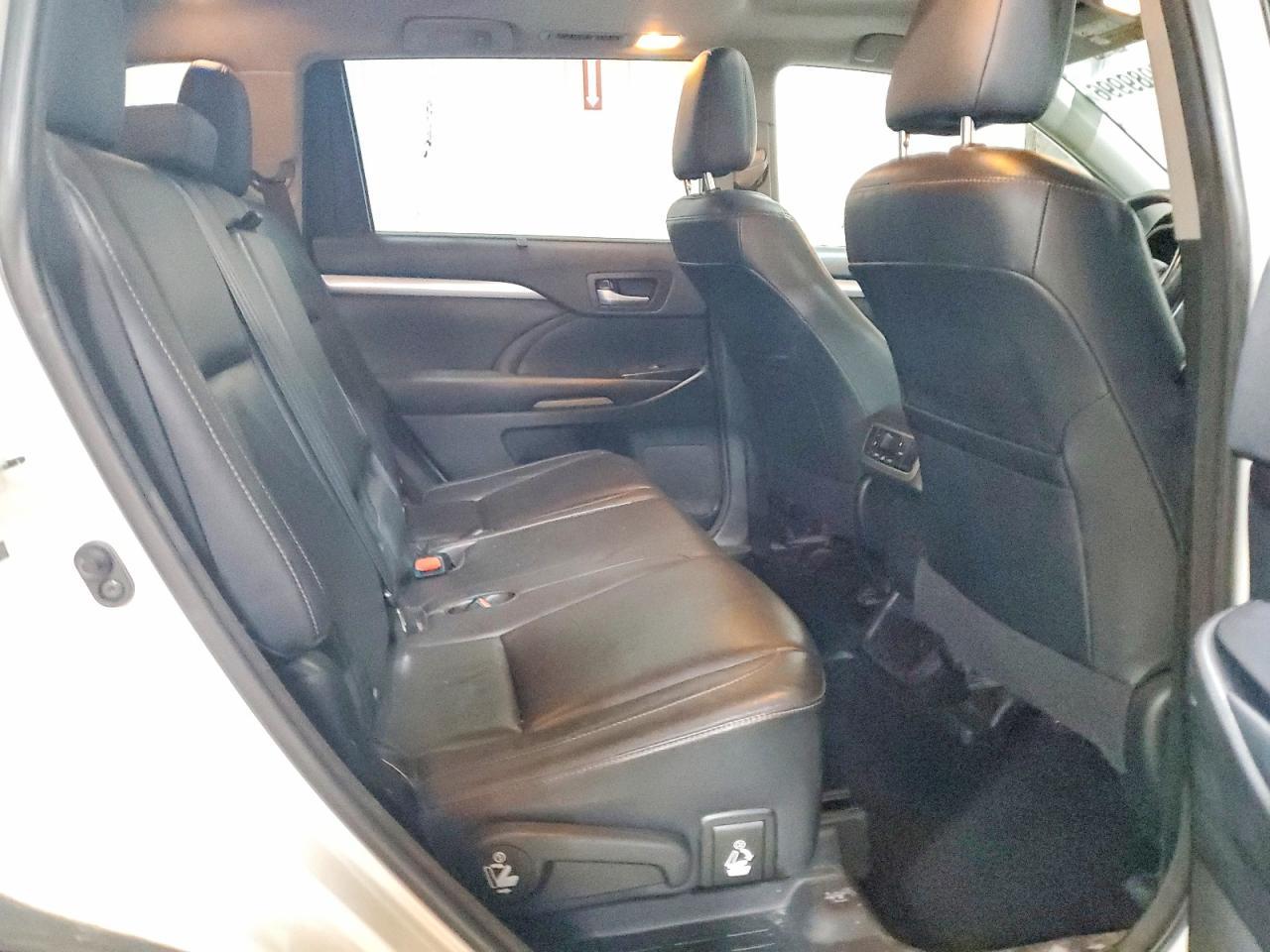 2014 TOYOTA HIGHLANDER