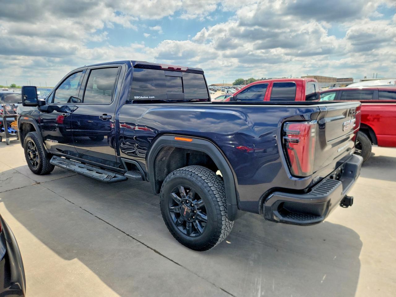 2024 GMC Sierra