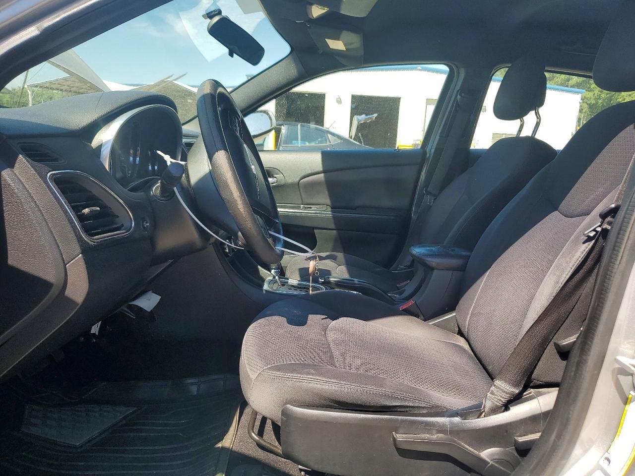2014 CHRYSLER 200