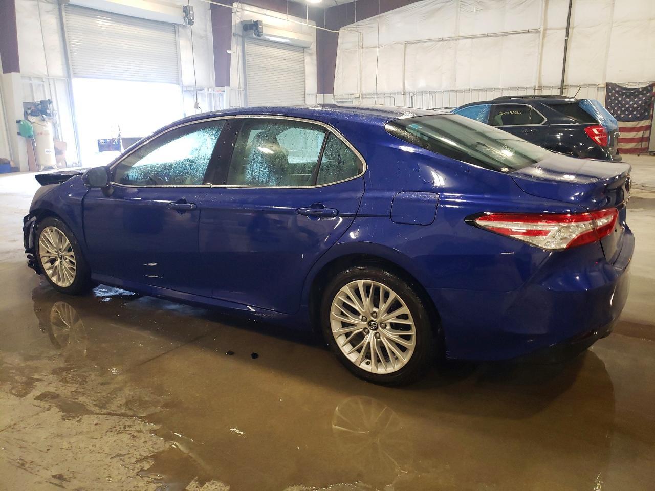 2018 TOYOTA CAMRY