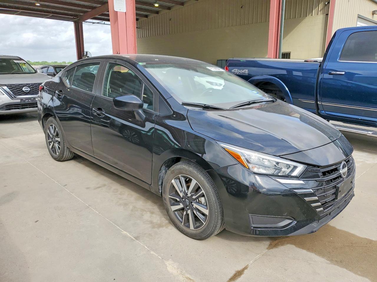 2025 NISSAN VERSA