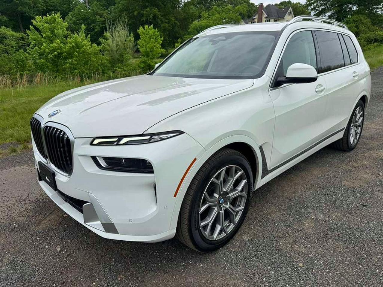 2023 BMW X7