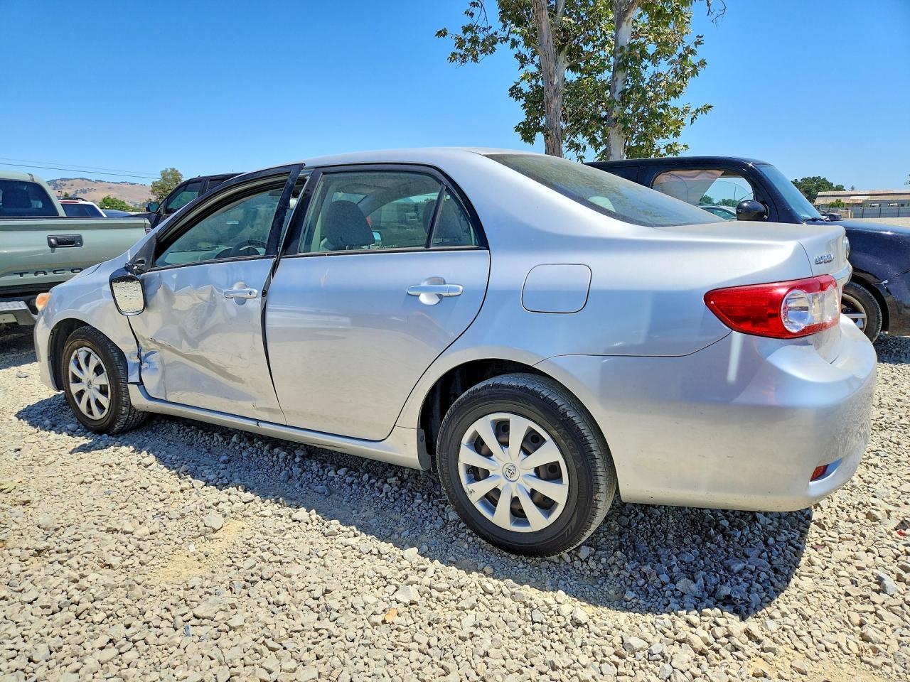 2011 TOYOTA COROLLA