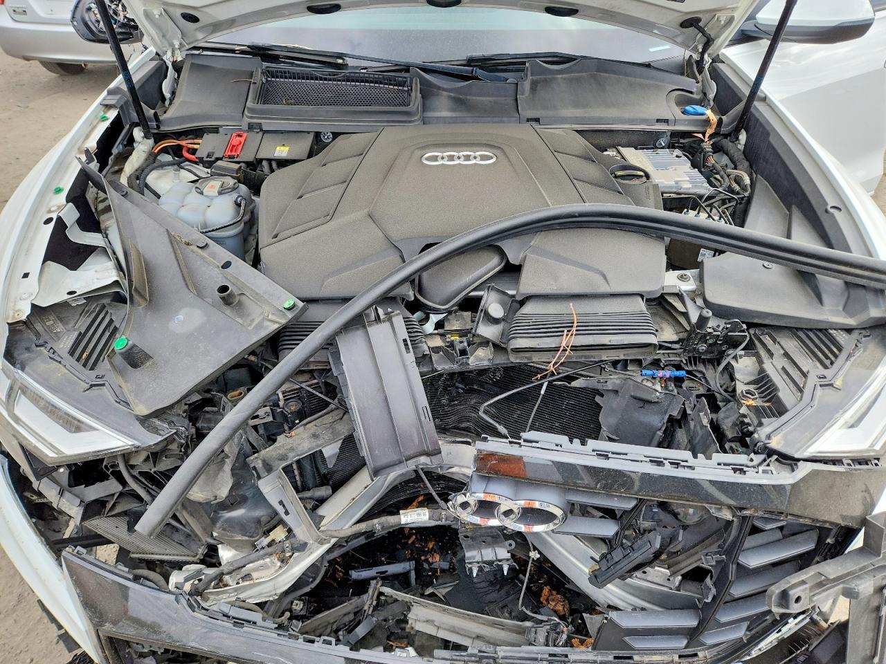 2019 AUDI Q8