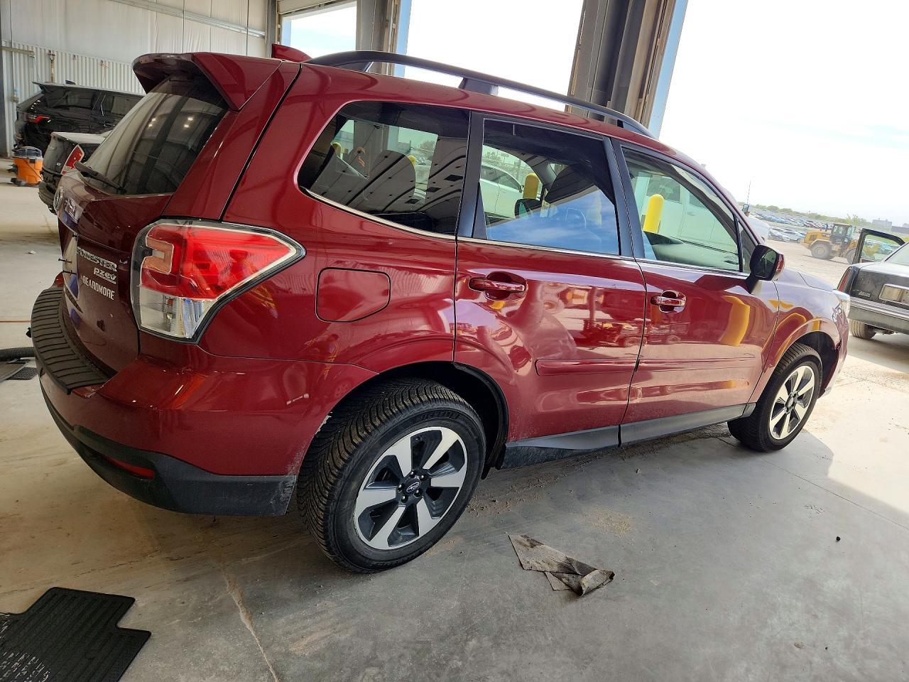 2017 SUBARU FORESTER