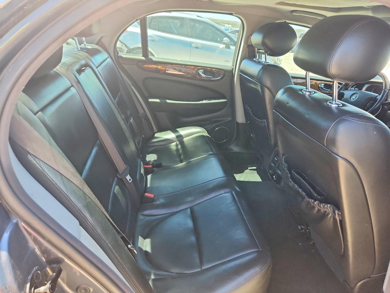 2004 JAGUAR Xj-Series