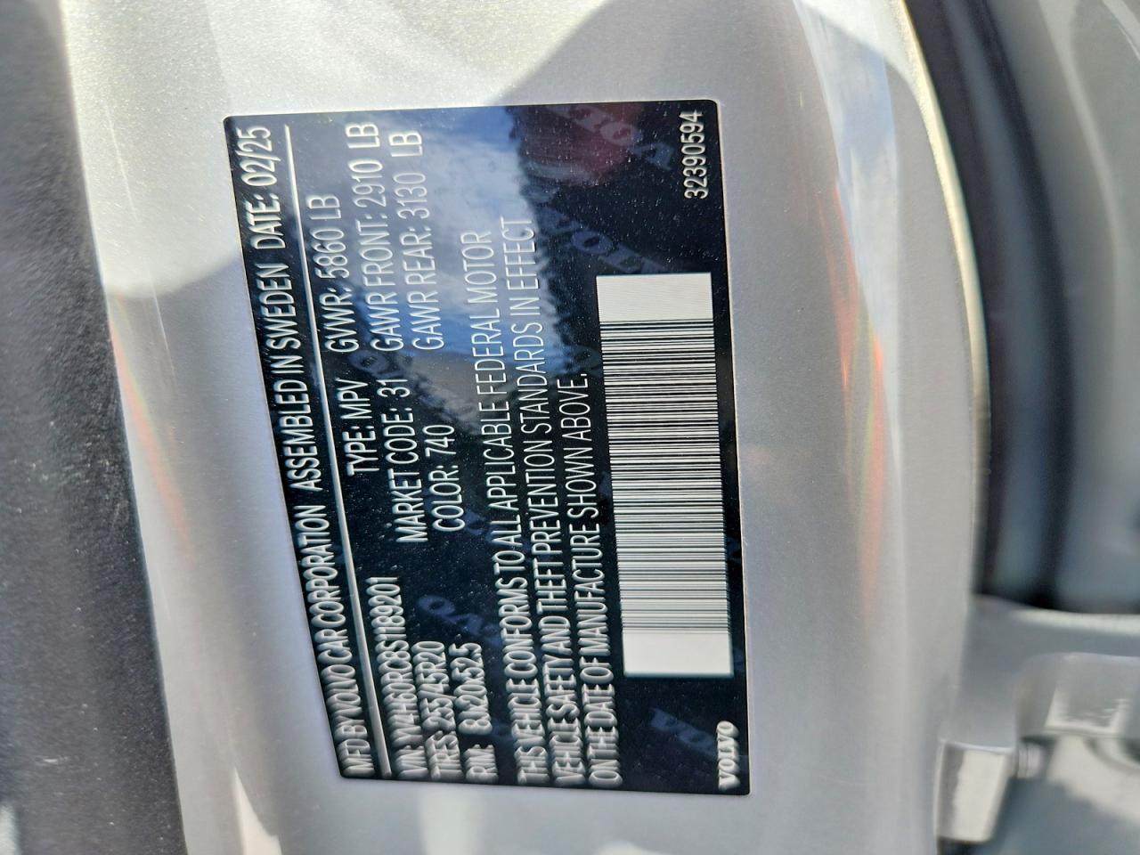 2025 VOLVO XC60
