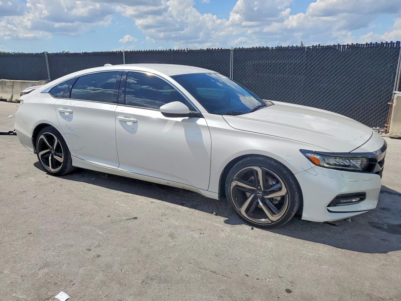 2018 HONDA ACCORD