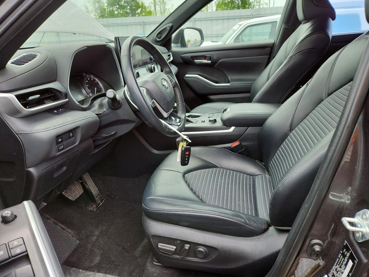 2023 TOYOTA HIGHLANDER