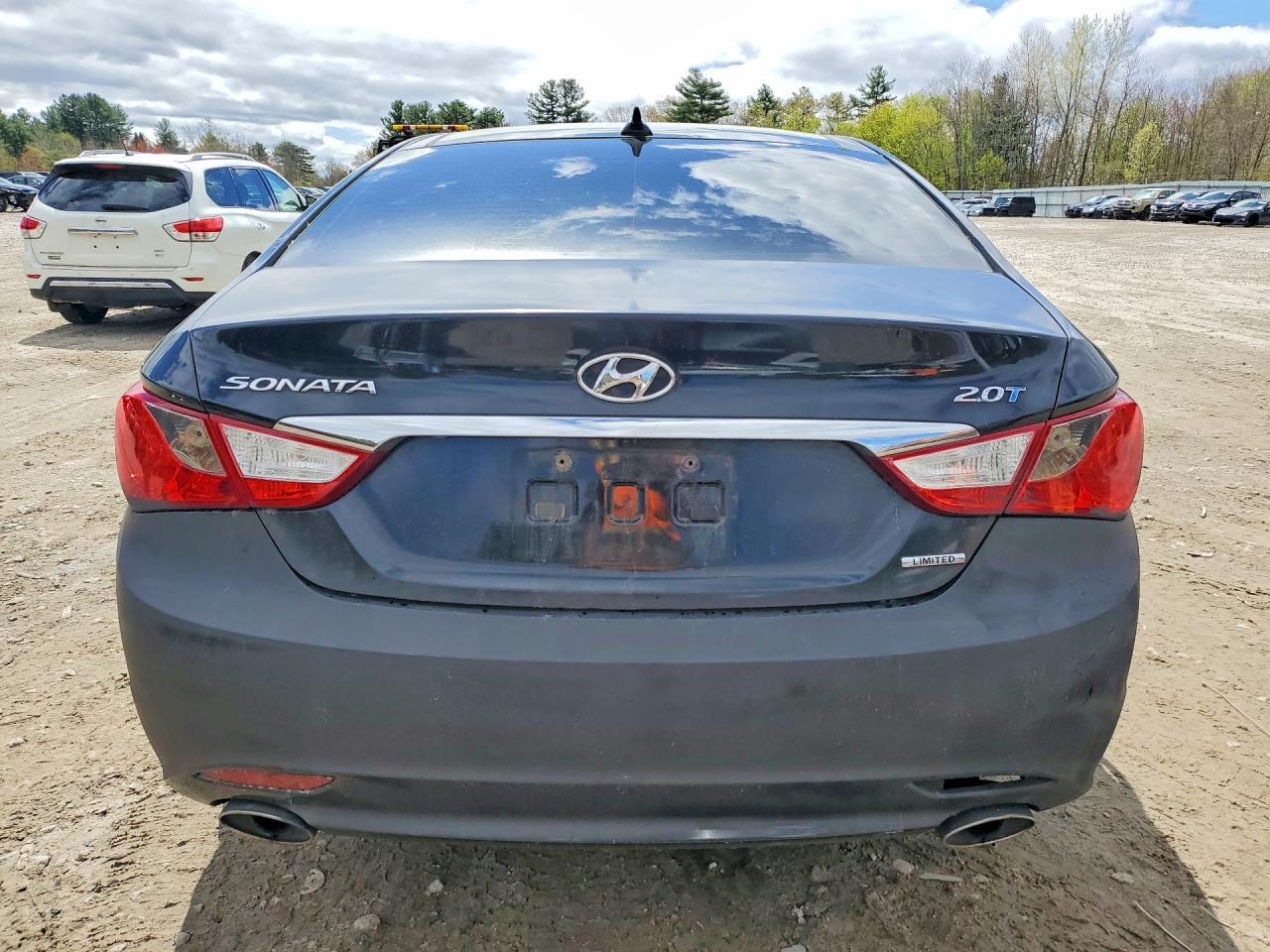 2013 HYUNDAI SONATA