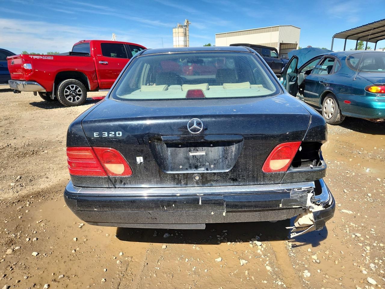 1998 MERCEDES-BENZ E-Class