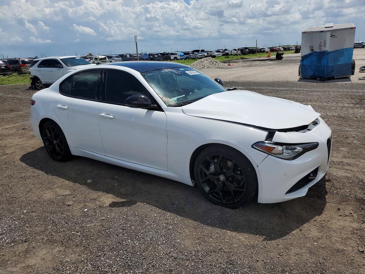 2021 ALFA ROMEO Giulia