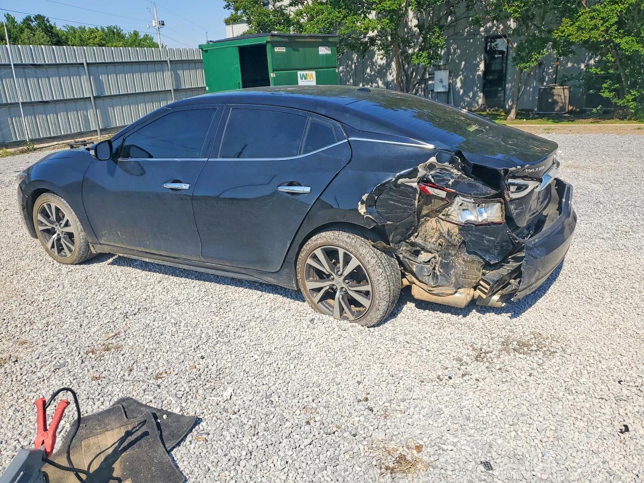 2017 NISSAN Maxima