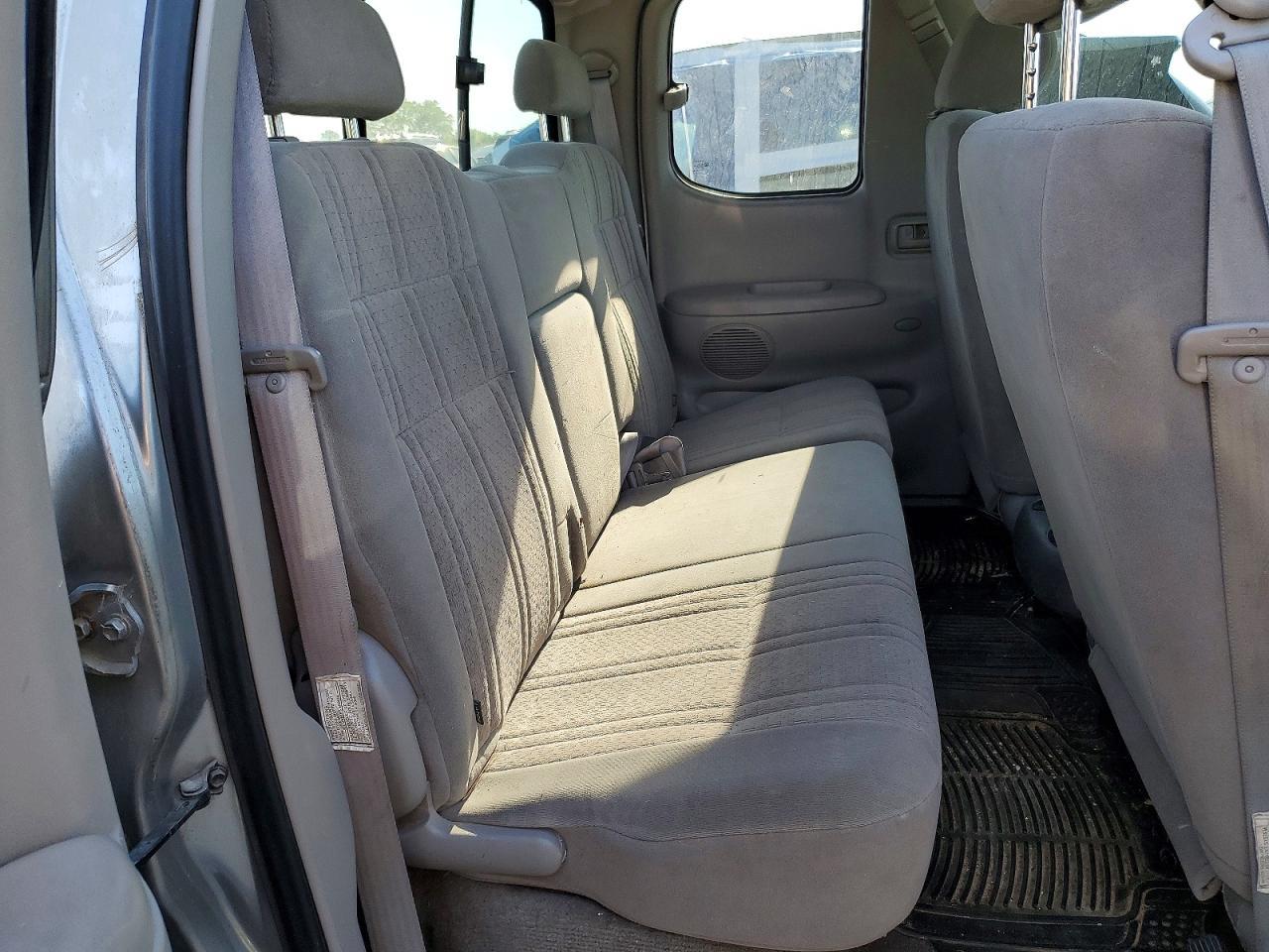 2004 TOYOTA TUNDRA