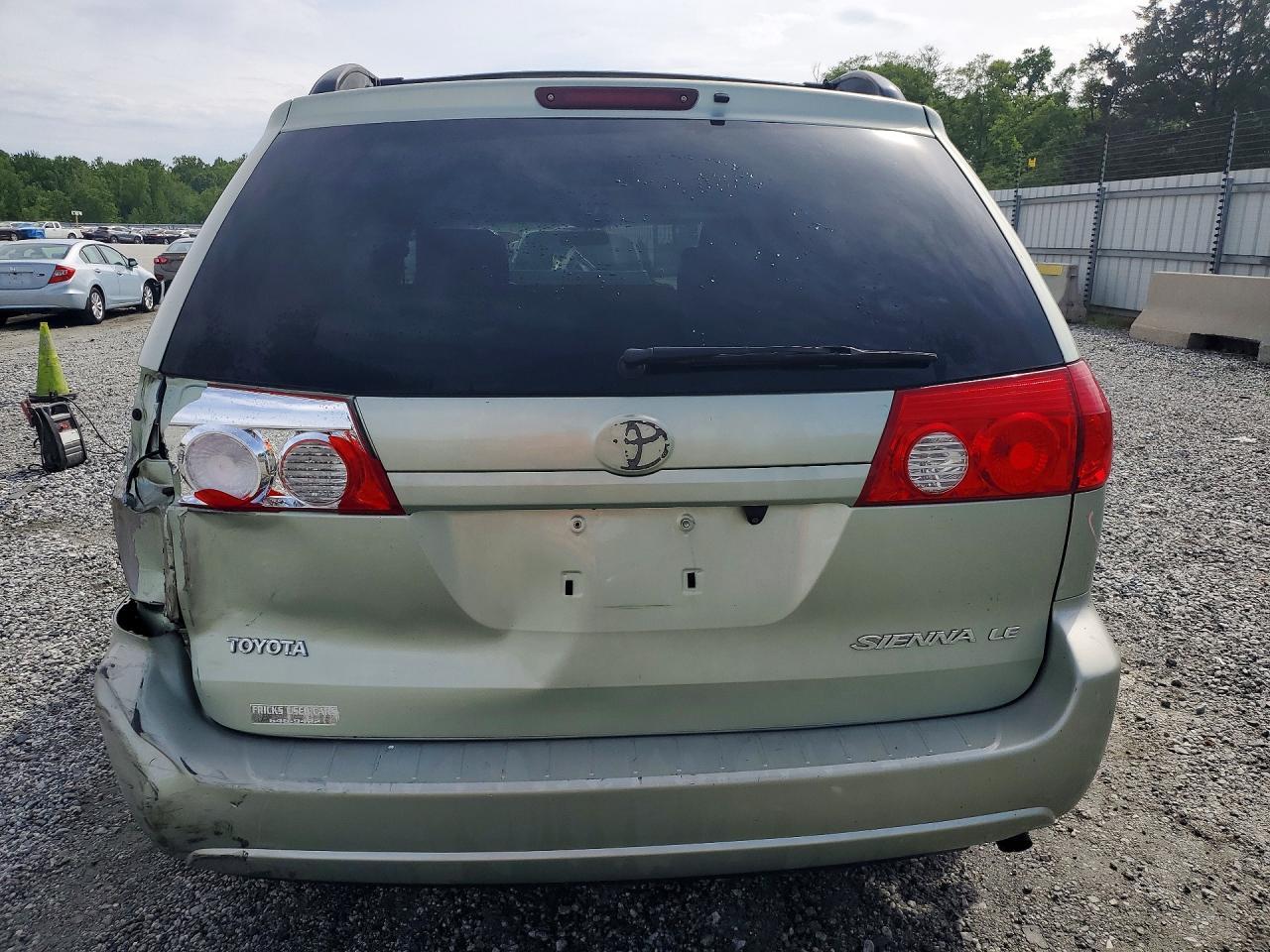 2006 TOYOTA SIENNA
