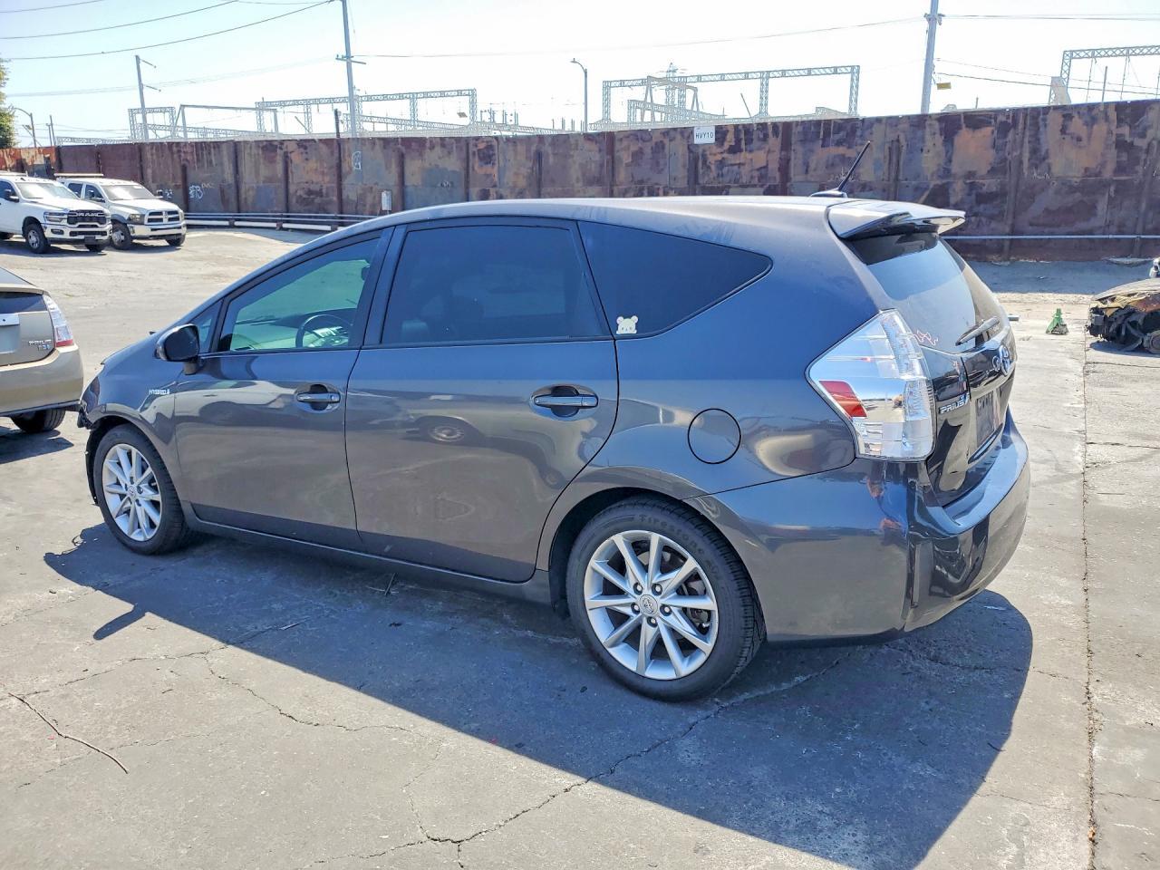 2014 TOYOTA PRIUS V