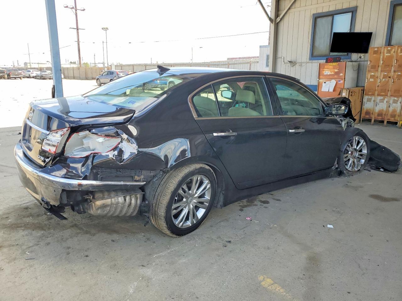 2014 HYUNDAI GENESIS