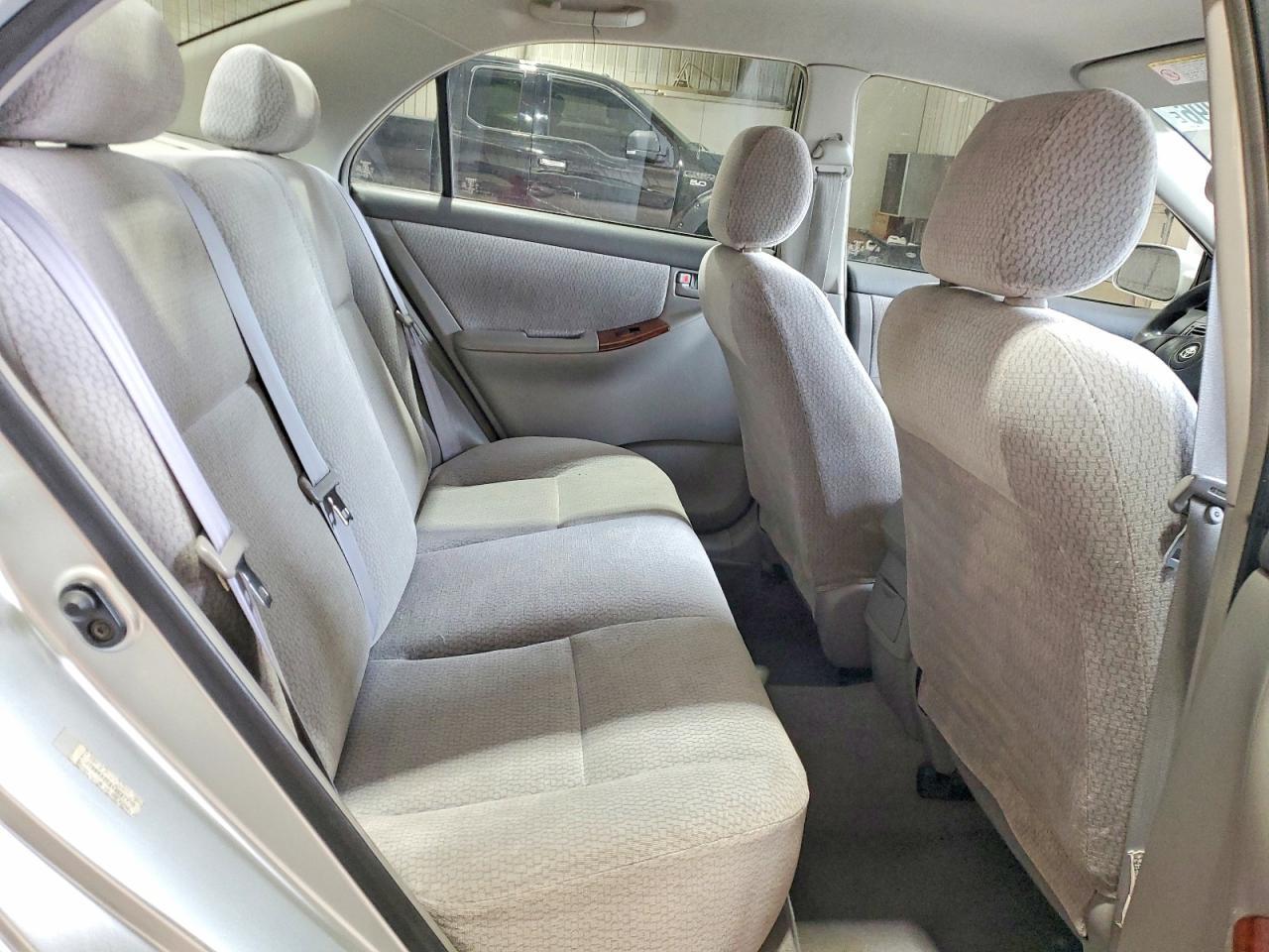 2004 TOYOTA COROLLA