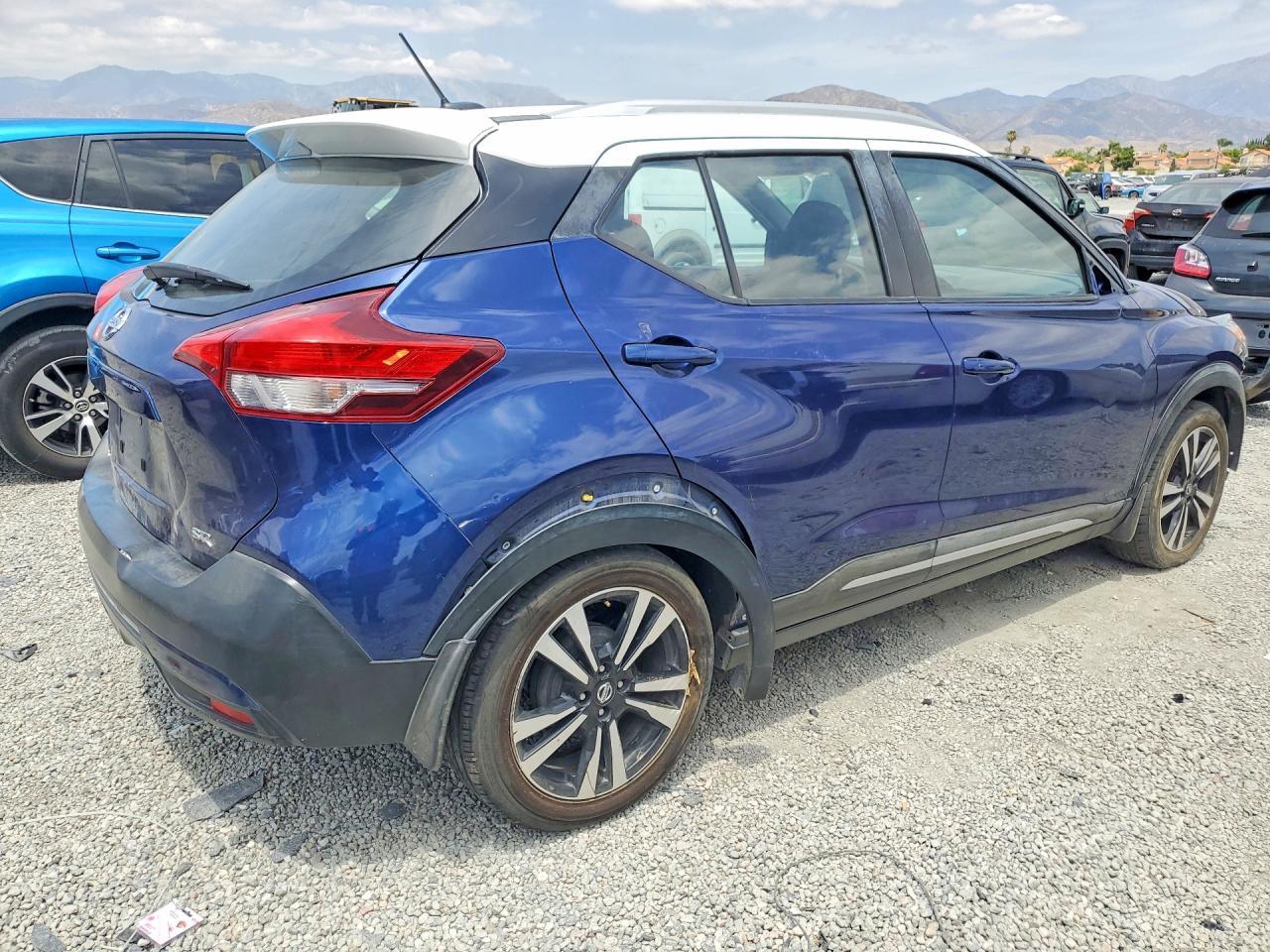 2018 NISSAN KICKS