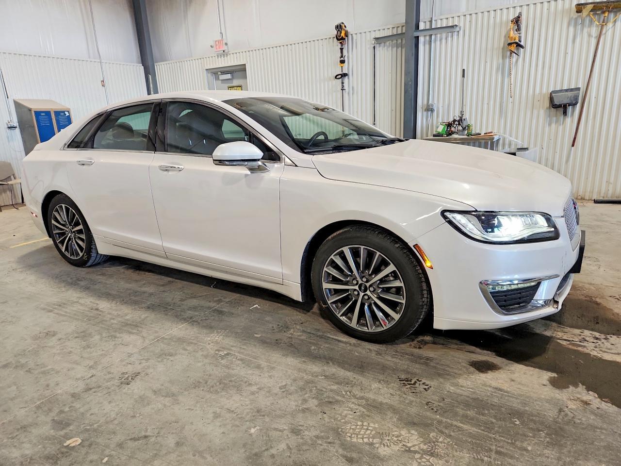 2017 LINCOLN MKZ