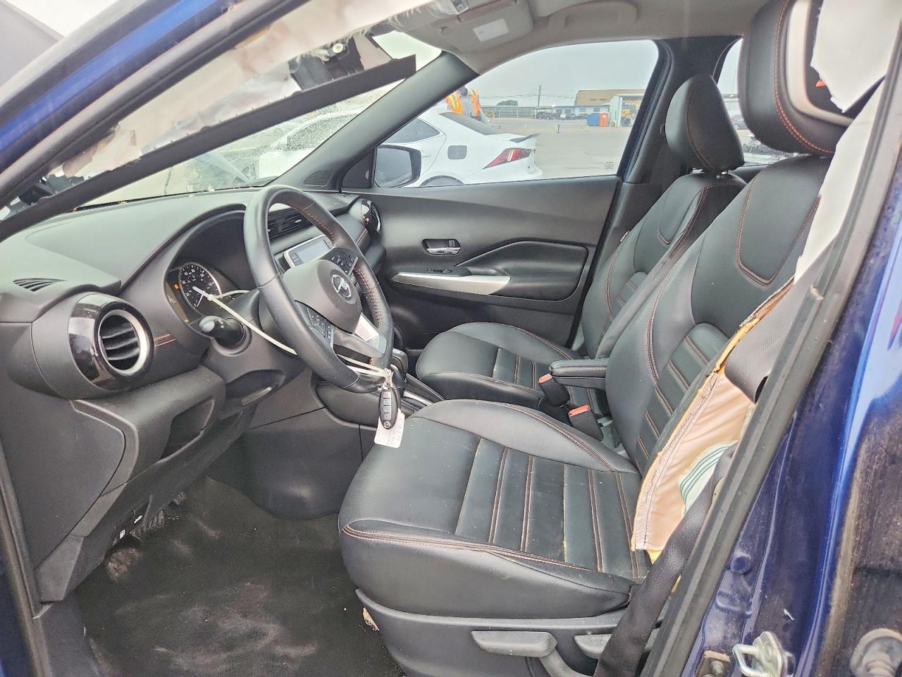 2020 NISSAN KICKS