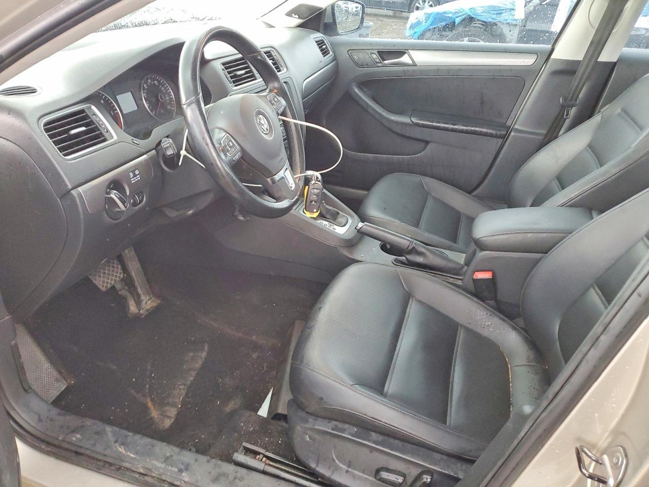 2013 VOLKSWAGEN JETTA