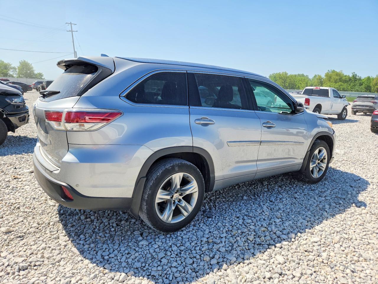 2015 TOYOTA HIGHLANDER