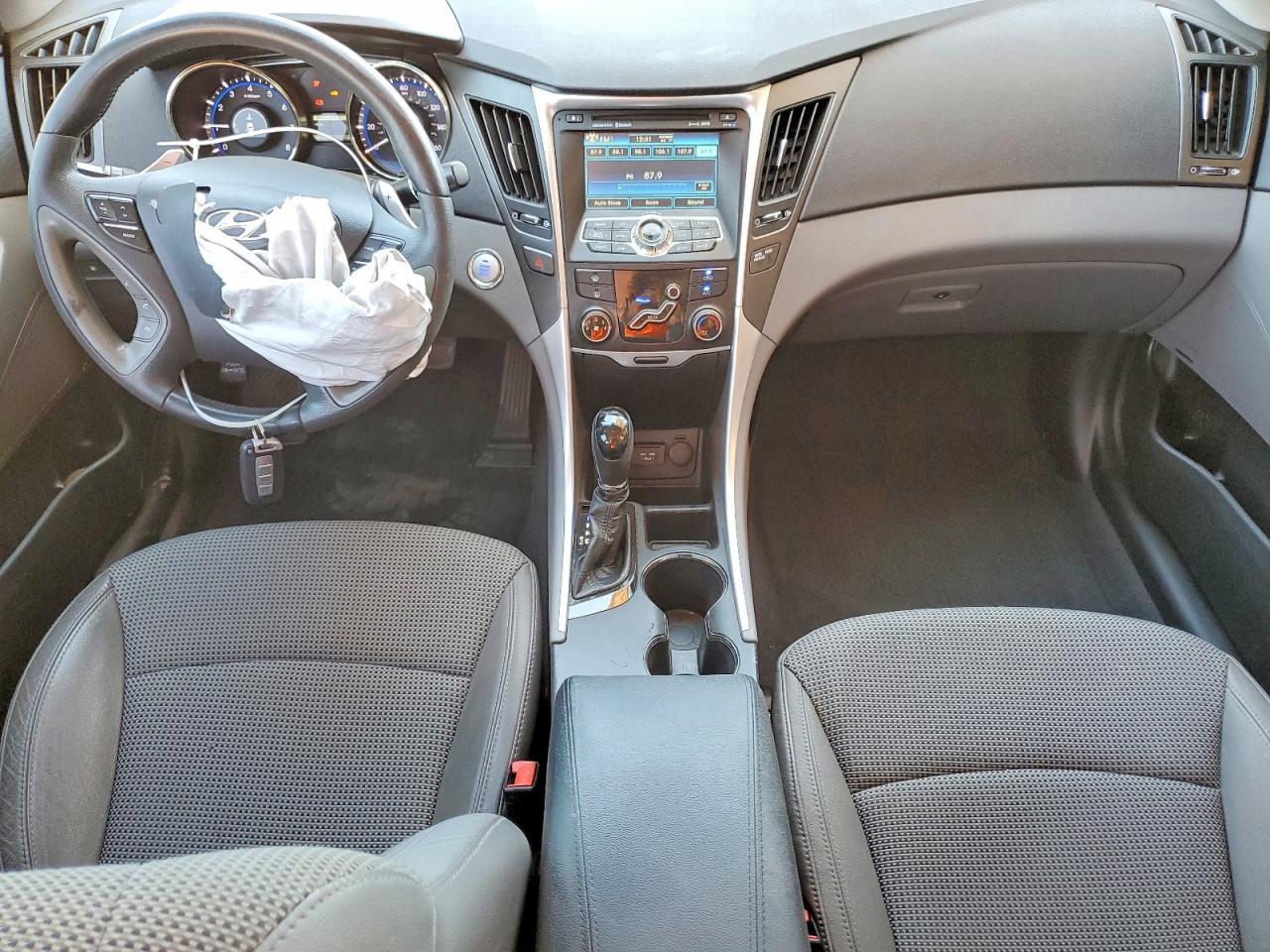2011 HYUNDAI SONATA
