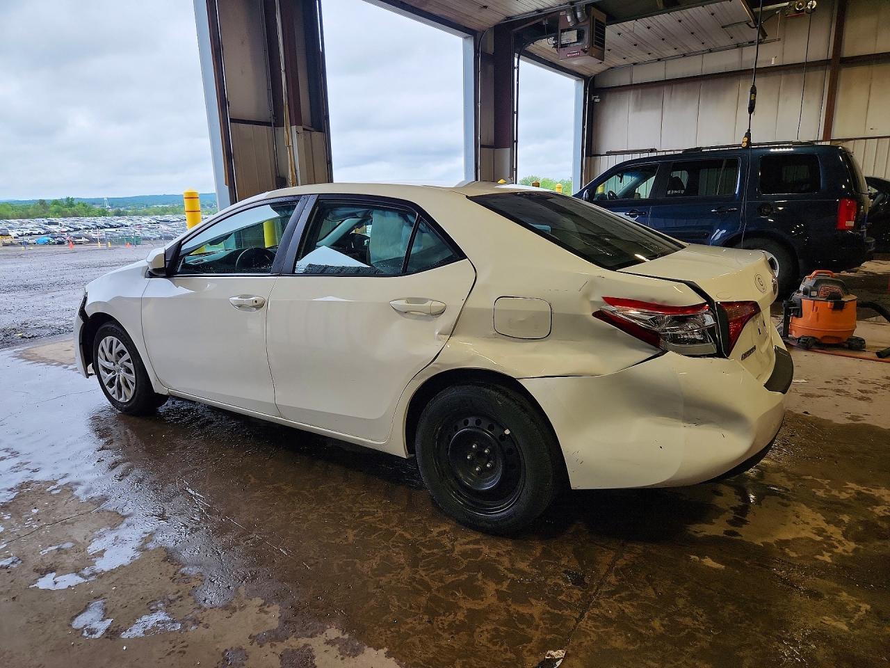 2019 TOYOTA COROLLA