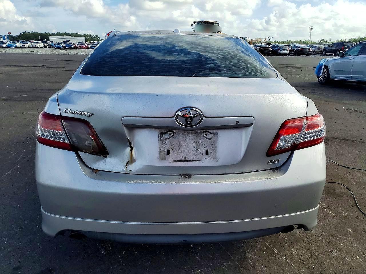 2011 TOYOTA CAMRY