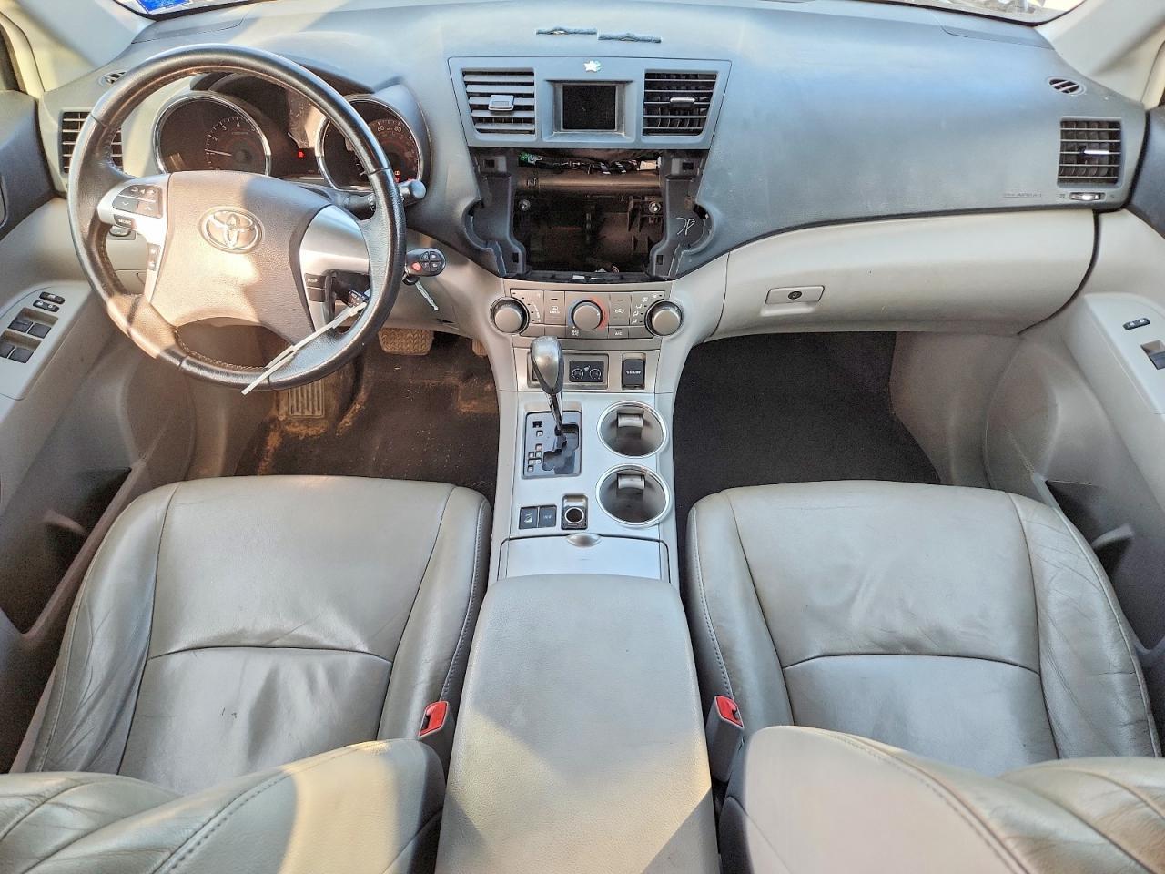 2013 TOYOTA HIGHLANDER