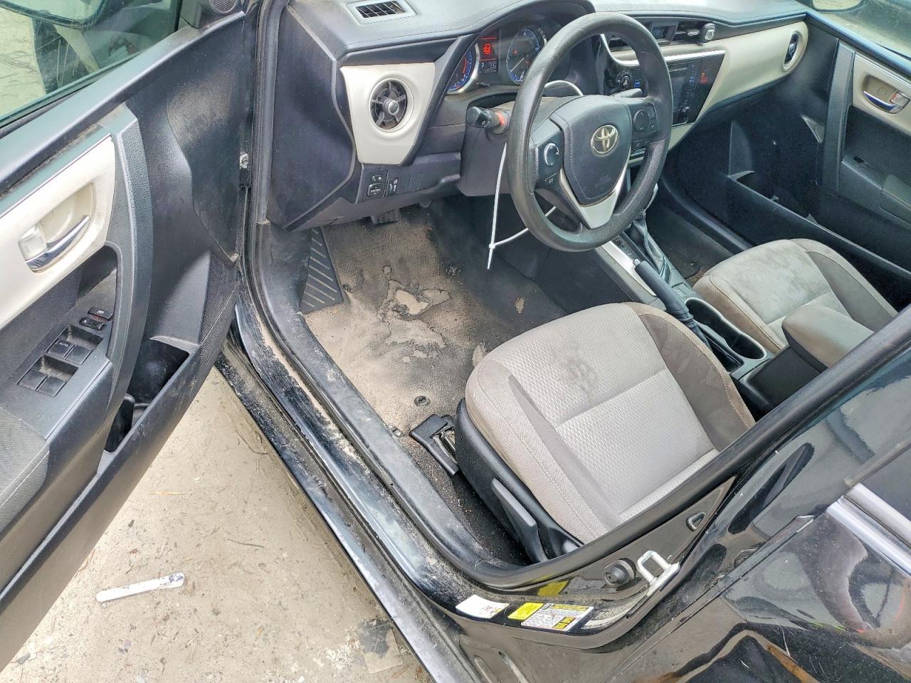 2018 TOYOTA COROLLA