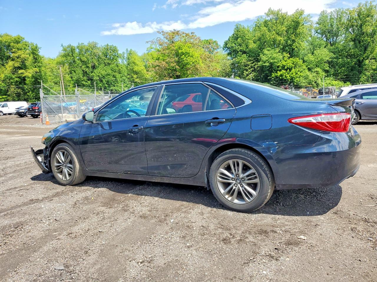 2017 TOYOTA CAMRY
