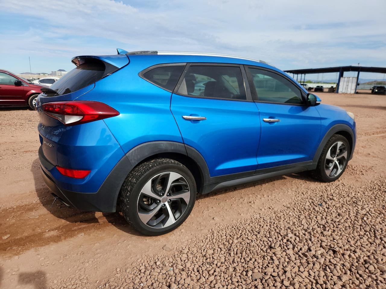 2016 HYUNDAI TUCSON