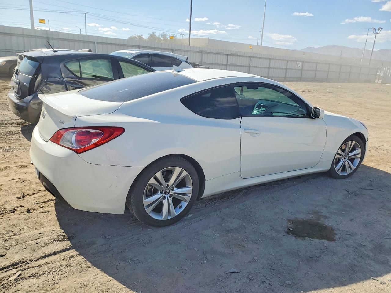 2011 HYUNDAI GENESIS