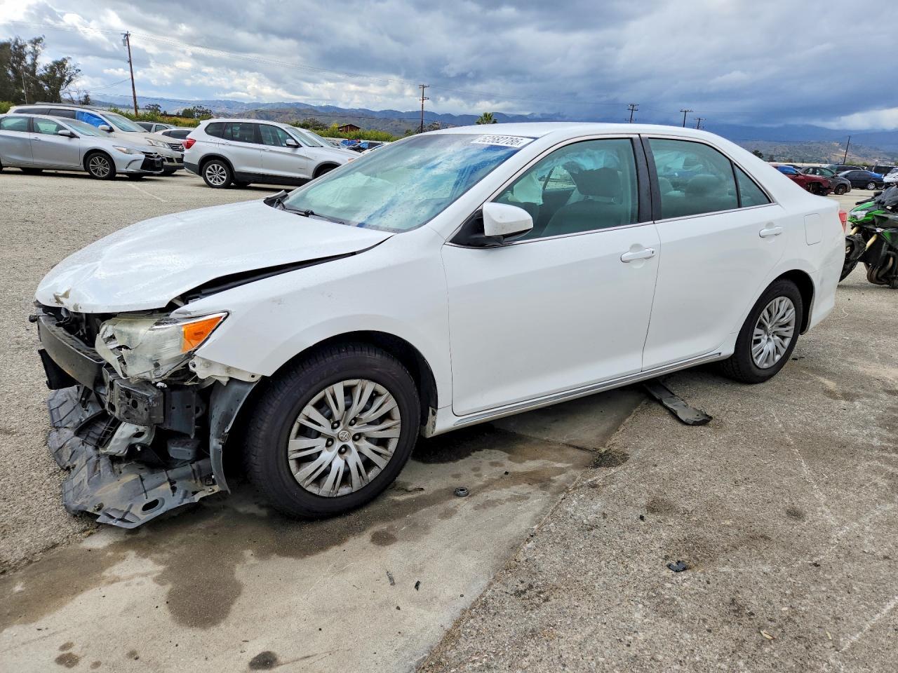 2014 TOYOTA CAMRY