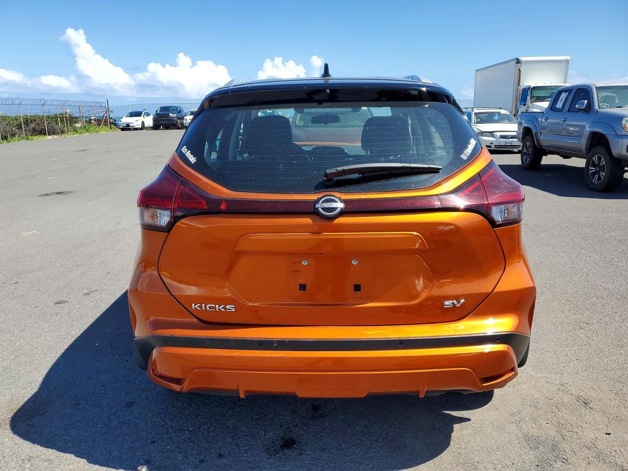 2024 NISSAN KICKS