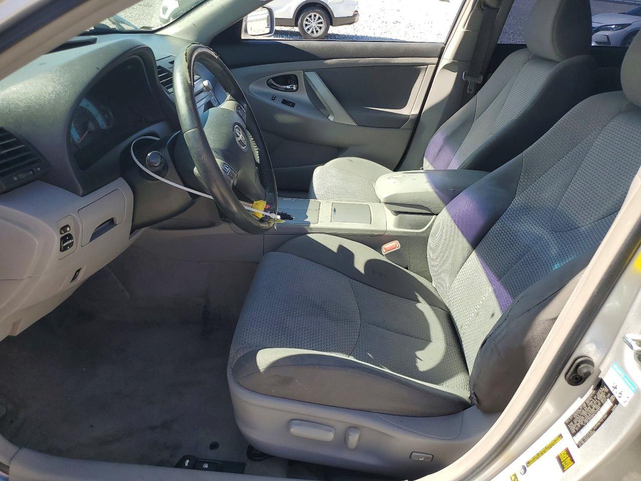 2011 TOYOTA CAMRY