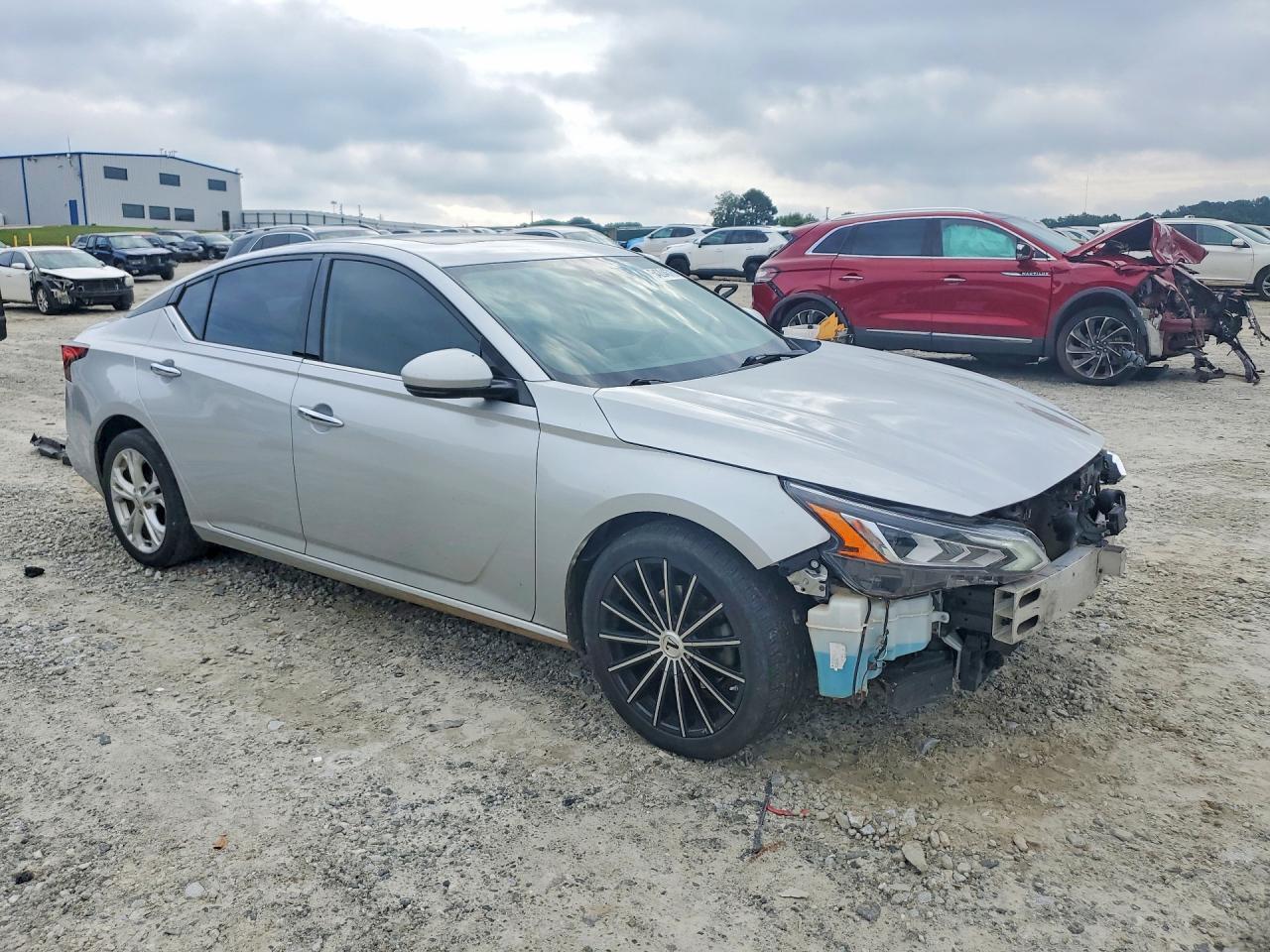 2019 NISSAN ALTIMA