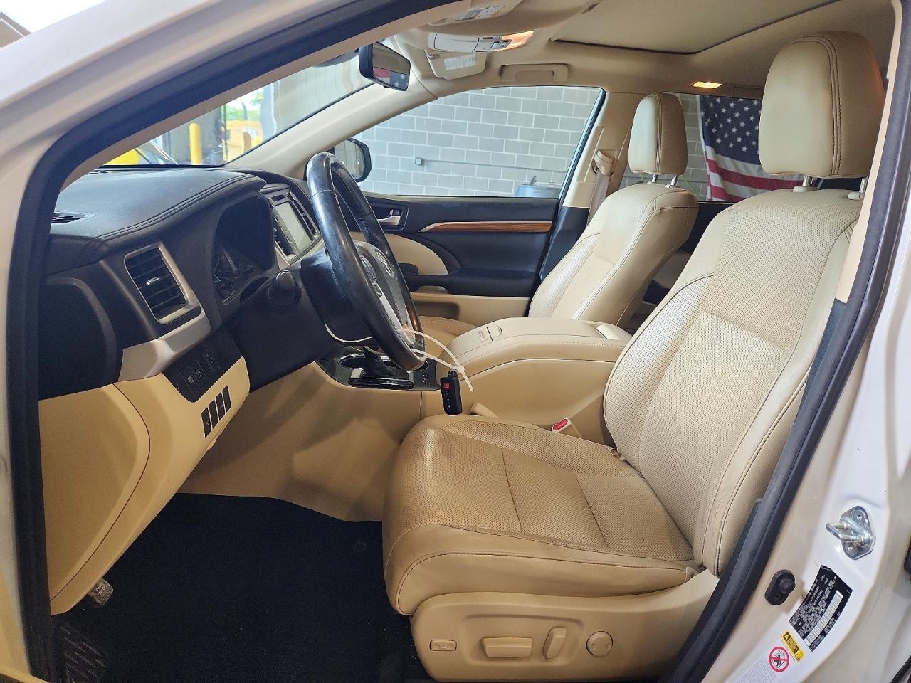 2017 TOYOTA HIGHLANDER