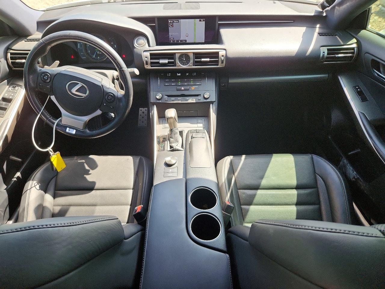 2016 LEXUS IS 200t