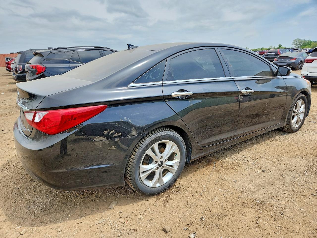 2013 HYUNDAI SONATA