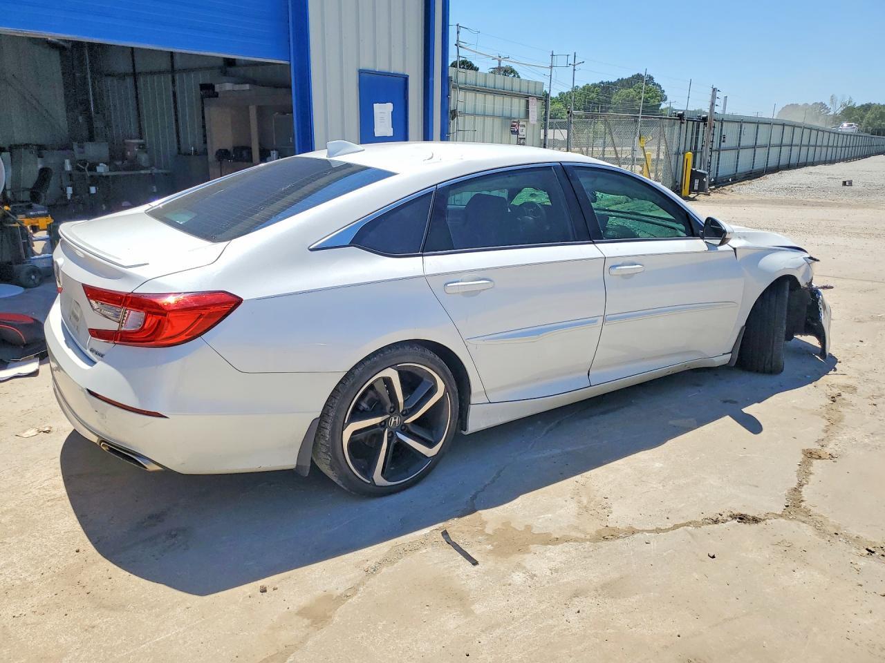 2018 HONDA ACCORD