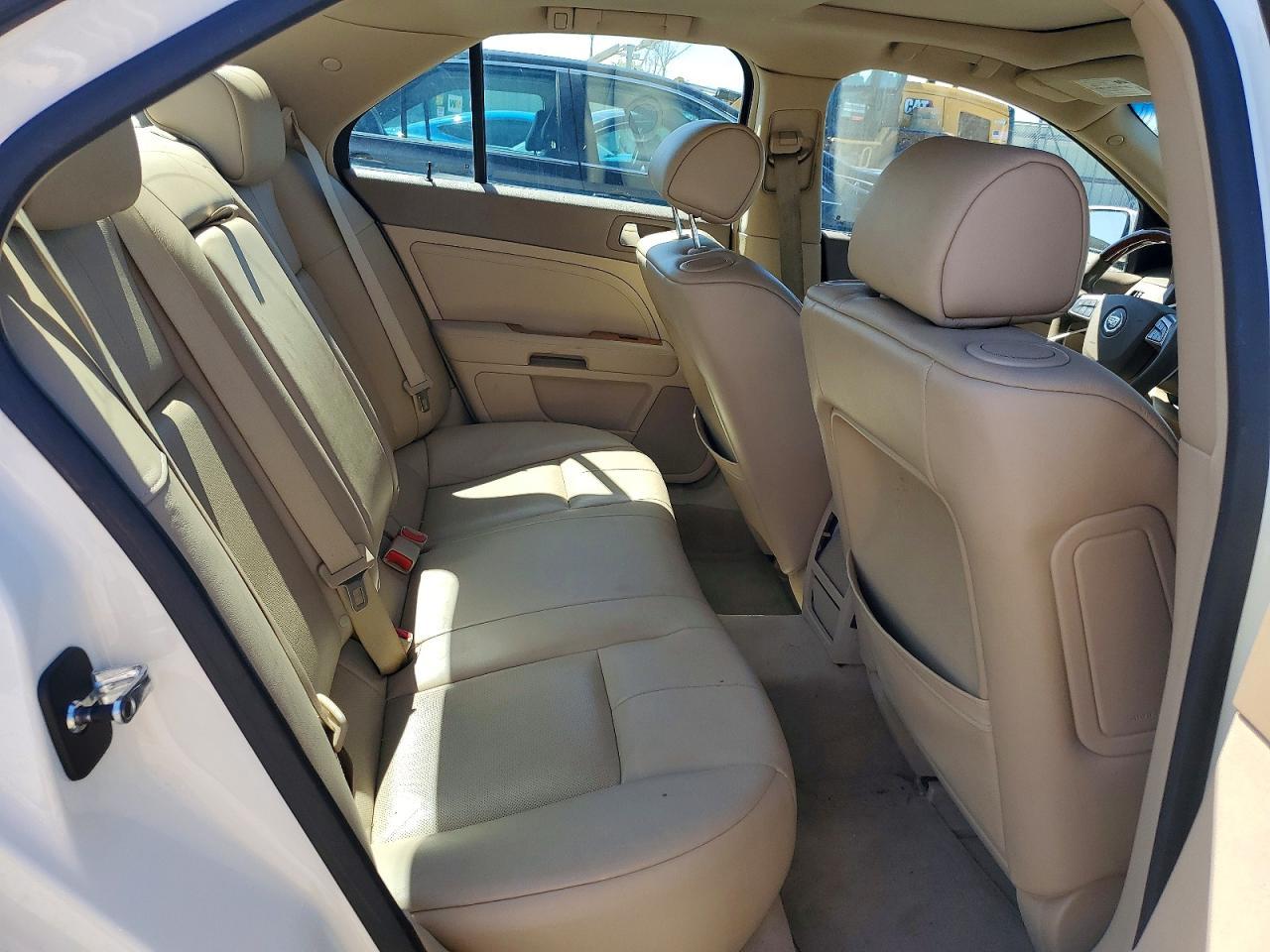 2010 CADILLAC STS